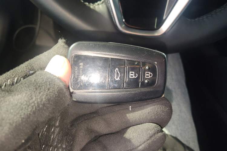 Used Toyota Avalon 2019 2.0L XLE Premium Edition China VI