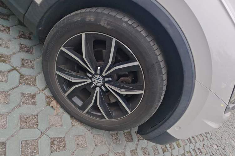 Used Volkswagen Tiguan L 2019 330TSI Automatic Two-Wheel Drive Smart Luxury Version China VI Standard