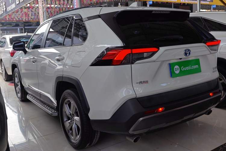 Used Toyota RAV4 2020 Dual-Engine 2.5L E-CVT Two-Wheel Drive Elite Edition