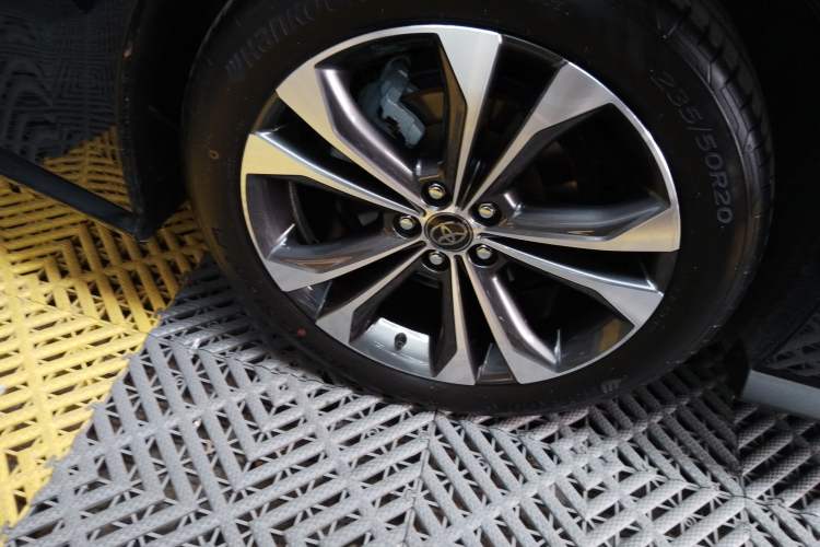 Used Toyota Granvia 2024 2.5L Hybrid Prestige ULTRA Edition
