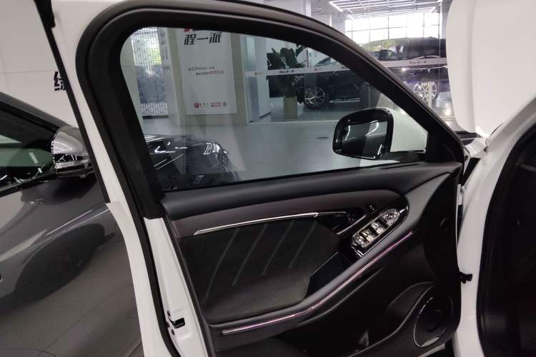 Used VOYAH FREE 2025 318 318 km Rear-Drive Touring Edition