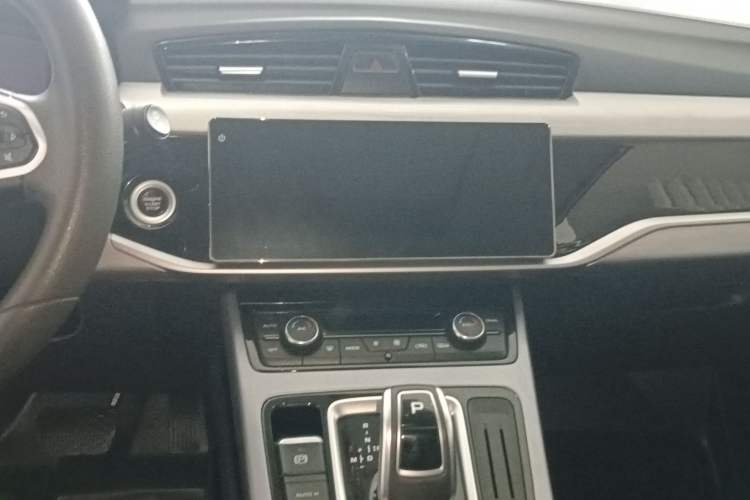 Used Geely Auto Emgrand X7 Sport 2021 1.8TD DCT Two-Wheel Drive Asian Games Comfort Edition Audio And AC Panel