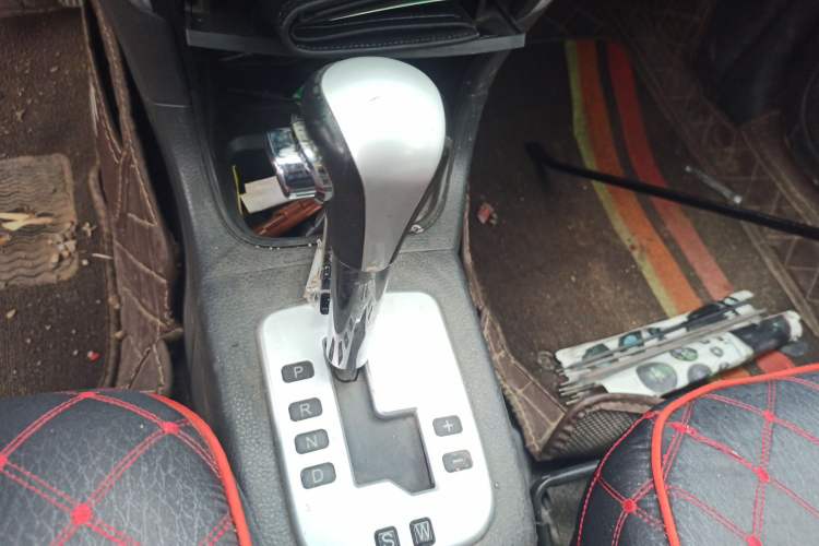 Used Suzuki Liana A6 2014 Hatchback 1.5L Automatic Ideal Model Gear Lever