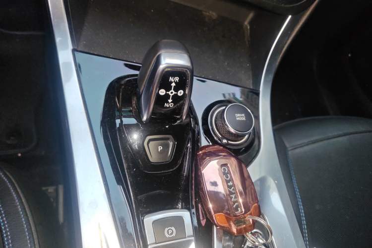 Used Lynk & Co 01 EM-P 2018 1.5T PHEV JingPro National Emission Standard V Gear Lever