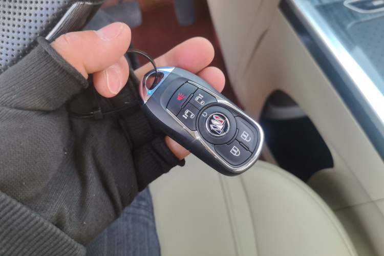 Used Buick GL8 2022 ES Landtrek 653T Luxury Edition Interior 1