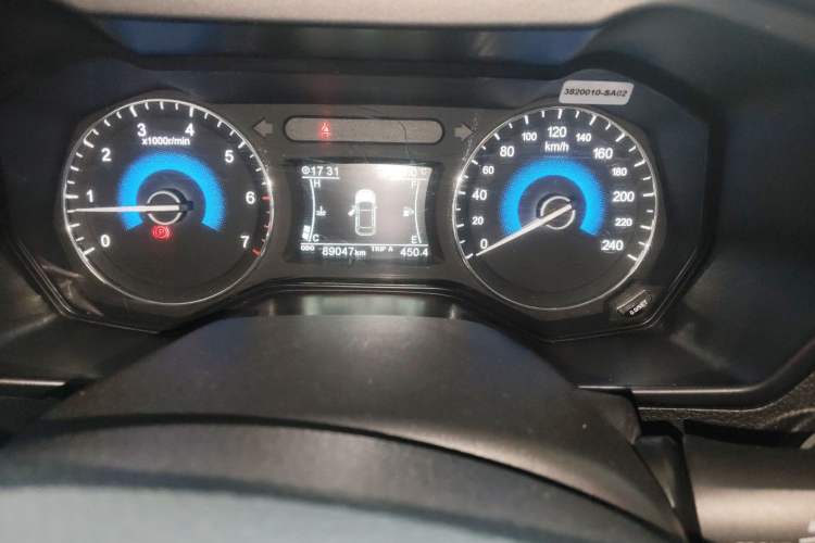 Used Dongfeng Fengon 580 2016 1.5T Manual Luxury Edition Odometer Close Up