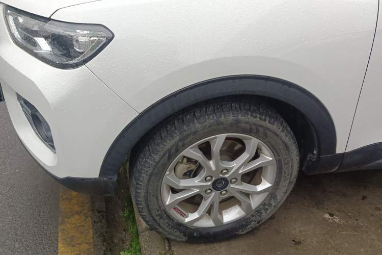 Used Haval H2s 2018 Red-Label 1.5T Dual-Clutch Fashion Edition Left Front Wheel Hub