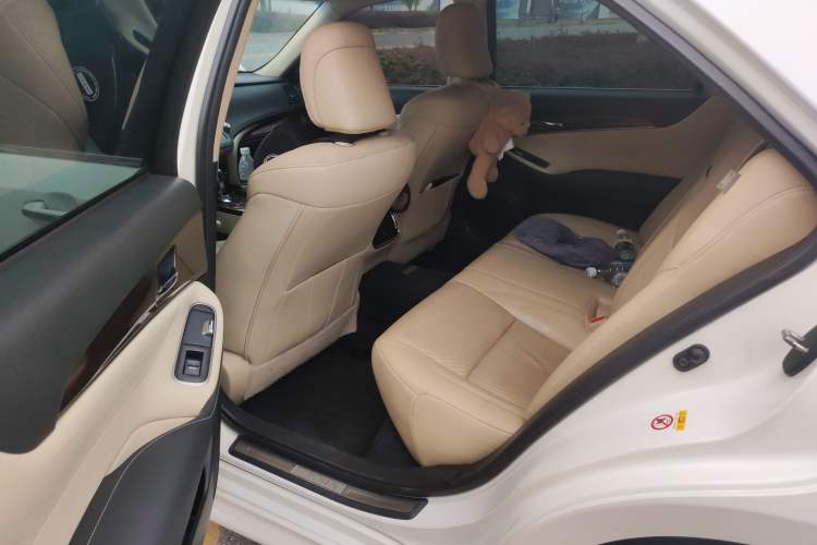 Used Toyota Crown 2015 2.0T Fashion Edition