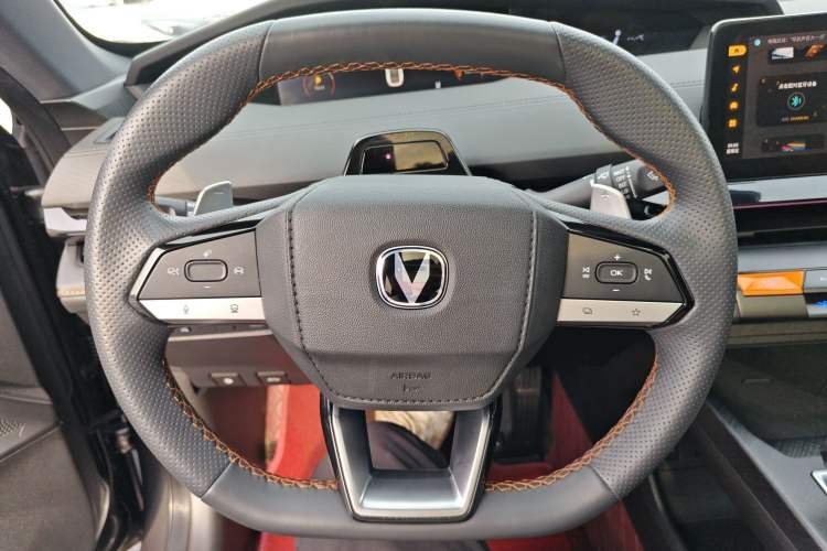 Used CHANGAN UNI-V 2022 1.5T Prestige Version Steering Wheel