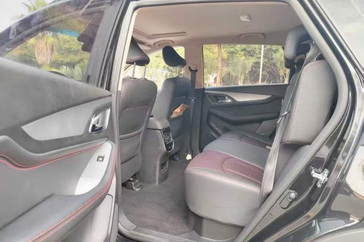 Used Baojun 560 2016 1.5T Manual Luxury Model
