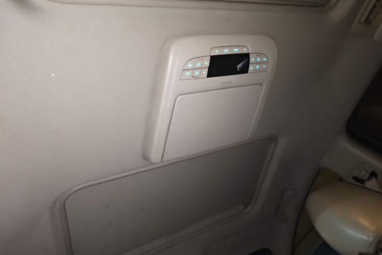 Used Buick GL8 2011 3.0L XT Luxury Business Flagship Edition Headliner