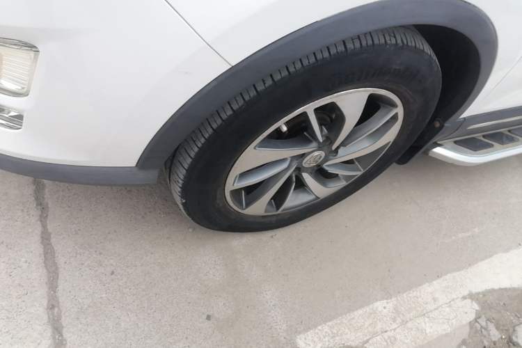 Used Baojun 560 2016 1.5T Manual Luxury Model Exterior 2