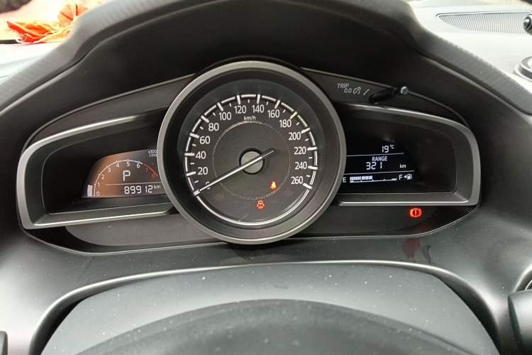 Used Mazda 3 Axela 2017 Sedan 1.5L Automatic Comfort Model Emission Standard China V Instrument Cluster