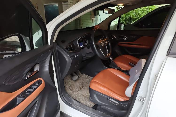 Used Buick Encore 2017 18T Automatic Two-Wheel Drive Urban Fashion Model Driver Seat