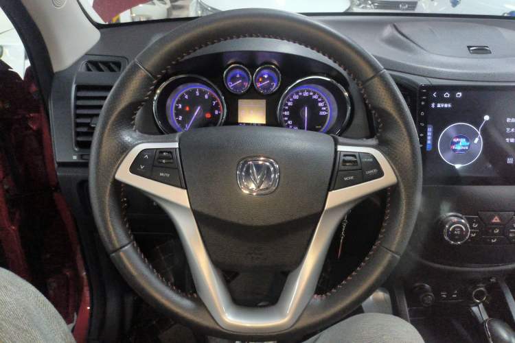 Used CHANGAN CS35 2016 1.6L Automatic Luxury Model China V Standard Steering Wheel