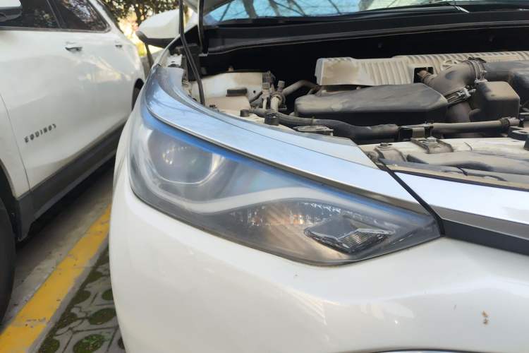 Used Toyota Levin 2016 Dual-Engine 1.8H GS E-CVT Elite Model with Sunroof Right Front Headlight