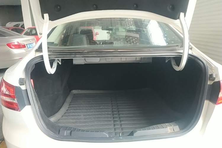 Used Ford Escort 2015 1.5L Manual Comfort Model Trunk