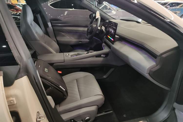 Used Zeekr 001 2025 WE Edition 95 kWh All-Wheel Drive
