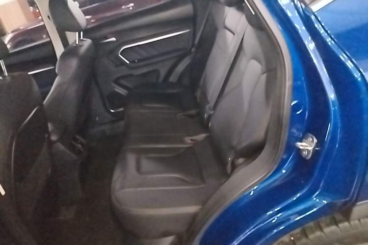 Used Haval H6 2017 Blue Label 1.5T Automatic Two-Wheel Drive ZhiShang Model
