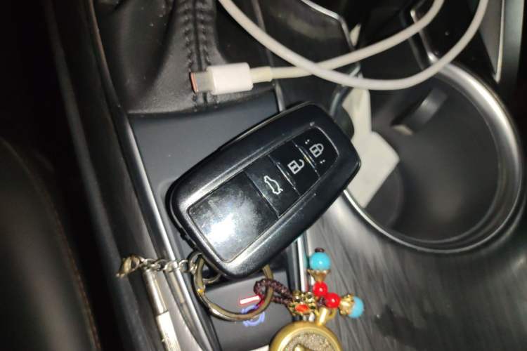 Used Toyota Camry 2021 2.0G Luxury Edition Vehicle Key