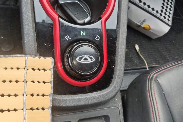 Used Chery Little Ant 2022 Sweet Pink Edition Full-Sugar Version Lithium Iron Phosphate 30 kW 301 km Gear Lever