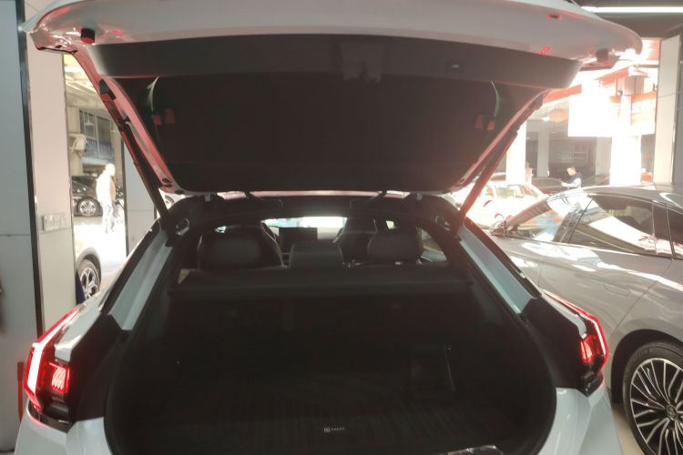 Used Zeekr 001 2024 ME Edition 100 kWh All-Wheel Drive
