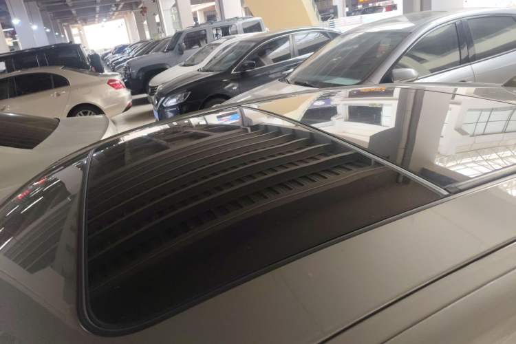 Used BMW 1 Series 2018 118i Sport Edition Roof