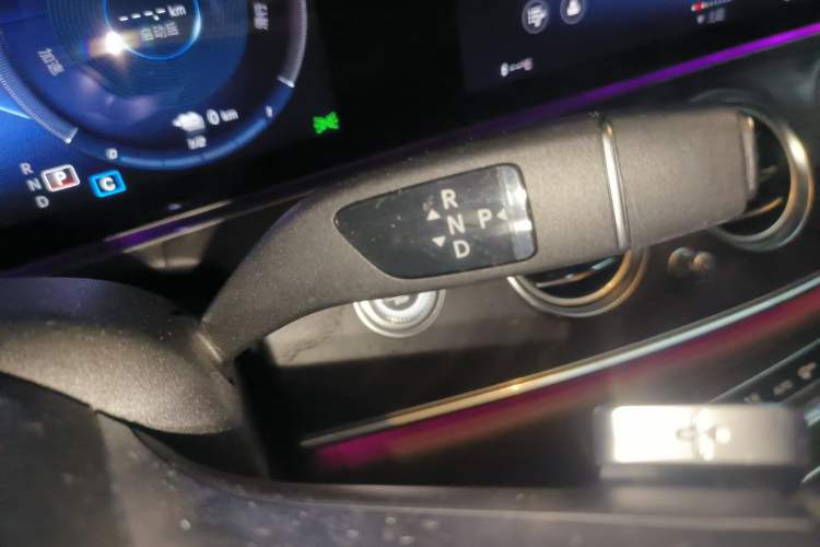 Used Mercedes-Benz E-Class New Energy 2021 E 350 e L Plug-in Hybrid Sports Sedan
