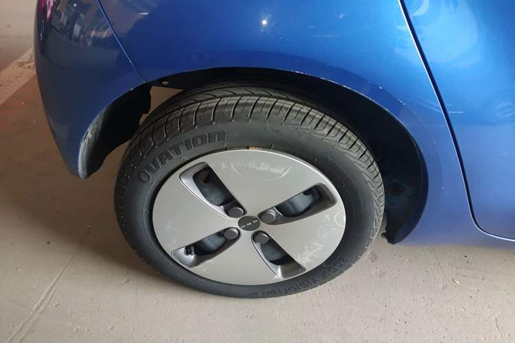 Used ORA Black Cat 2021 301 km Basic Version Right Rear Wheel Hub