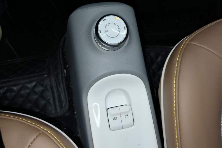 Used Wuling Hongguang MINIEV 2022 GAMEBOY 300km Play Edition Lithium Iron Phosphate
