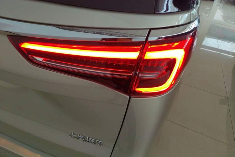 Used Buick GL8 2020 ES Land Cruiser 653T Luxury Edition