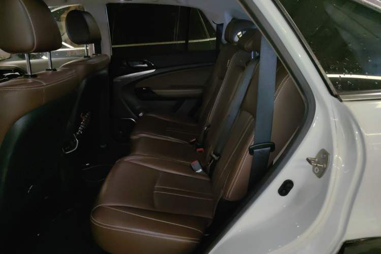 Used BYD Tang New Energy 2015 2.0T Four-Wheel-Drive Flagship Model Left Rear Seat