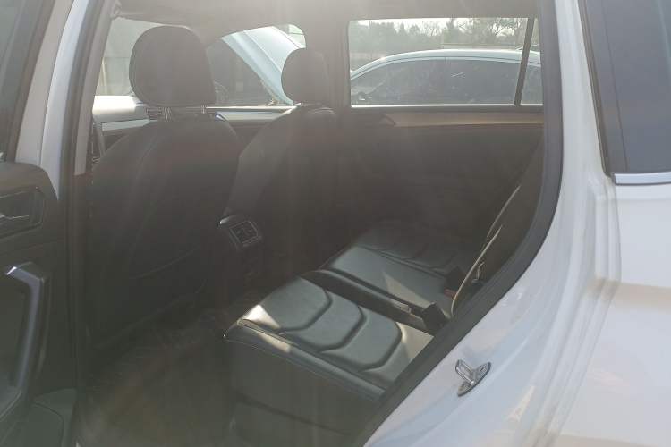 Used Volkswagen Tiguan L 2019 Updated Version 330TSI Automatic Two-Wheel Drive Panoramic Comfort Edition China VI Standard