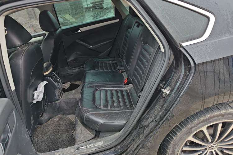 Used Volkswagen Passat 2015 1.8TSI DSG Prestige Edition Left Rear Seat