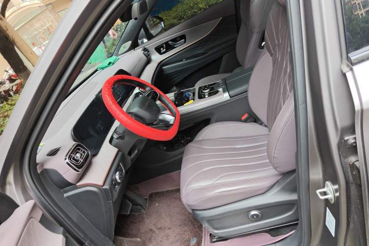 Used Chery Tiggo 9 2025 2.0T Automatic Two-Wheel Drive Luxury Edition 5 Seats