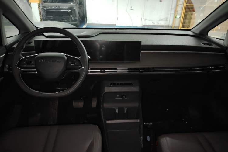 Used SAIC MAXUS Dajia 7 2024 Revised Version Super Hybrid Long-Range Edition Enjoyment Version Audio And AC Panel