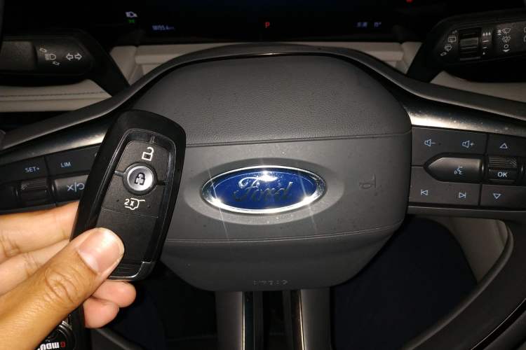 Used Ford Edge 2023 Ford Explorer L 2.0T EcoBoost Two-Wheel Drive 7-Seater Luxury Model
