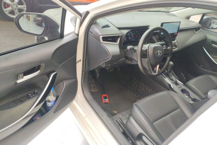 Used Toyota Corolla 2023 1.8L Smart Electric Hybrid Dual-Motor Pioneer Edition Driver Seat