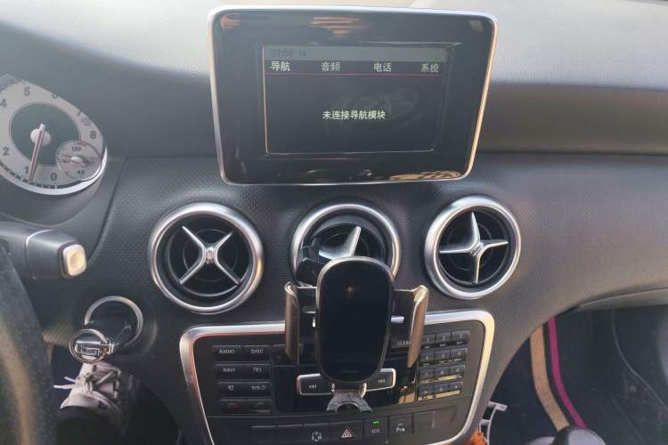 Used Mercedes-Benz A-Class 2015 A 200 Fashion Model
