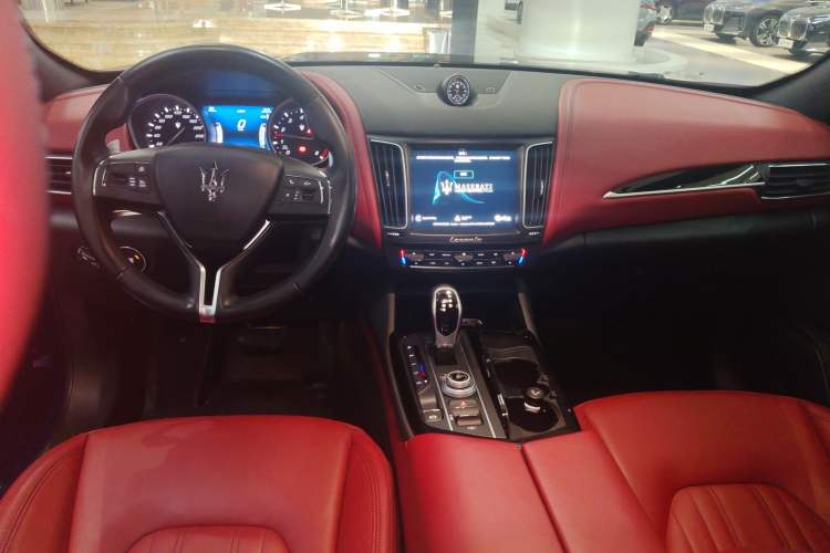 Used Maserati Levante 2018 3.0T Standard Edition Center Console