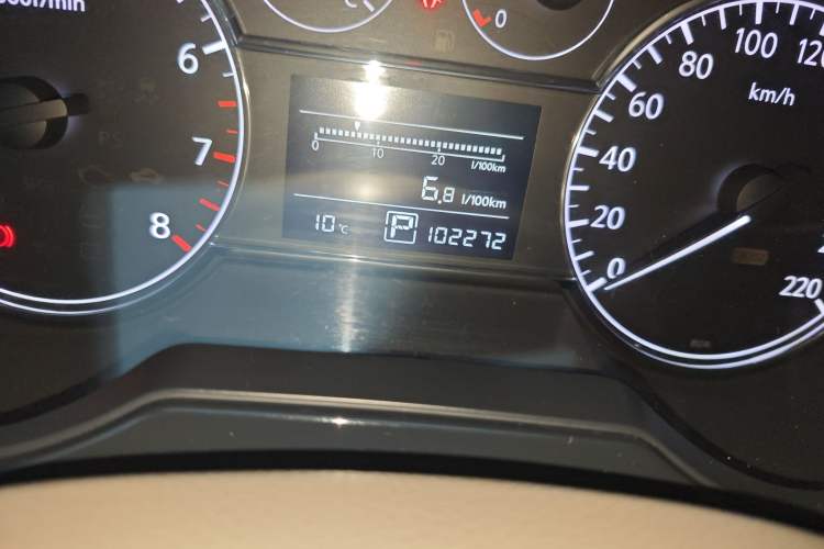 Used Nissan Tiida 2011 1.6L CVT Comfort Model Odometer Close Up