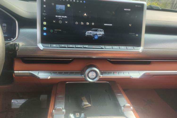 Used Tank 700 New Energy 2024 Hi4-T Extreme Edition Audio And AC Panel