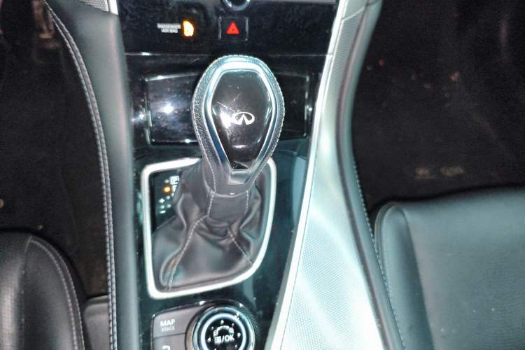 Used Infiniti Q50L 2018 2.0T Enjoyment Version China V Standard
