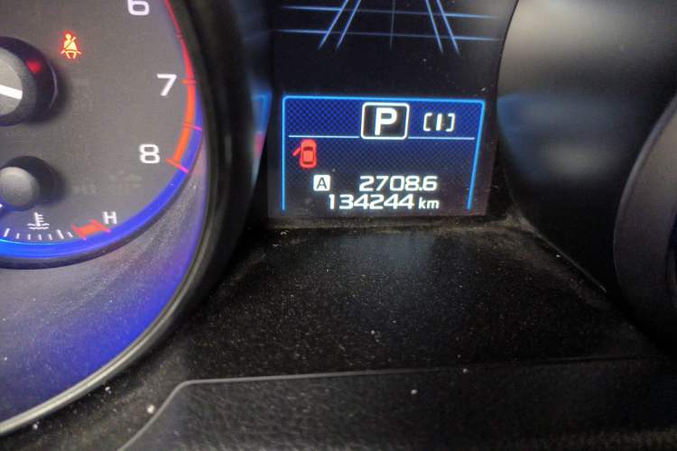 Used Subaru Legacy 2018 2.5i All-Wheel-Drive Prestige Edition EyeSight Odometer Close Up