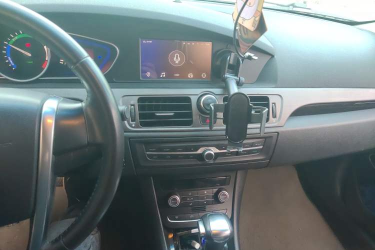 Used Roewe e550 2016 Deluxe Edition Audio And AC Panel