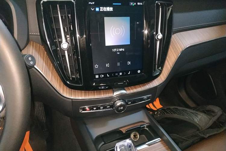 Used Volvo XC60 2023 B5 4x4 Smart Luxury Edition
