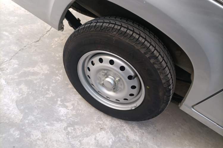 Used Wuling Zhiguang 2023 1.5L Utility Version with Enclosed Windows 2 Seats