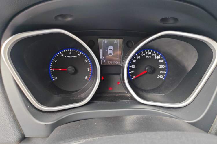 Used Geely Auto GX7 2014 2.0L Automatic Prestige Edition Instrument Cluster