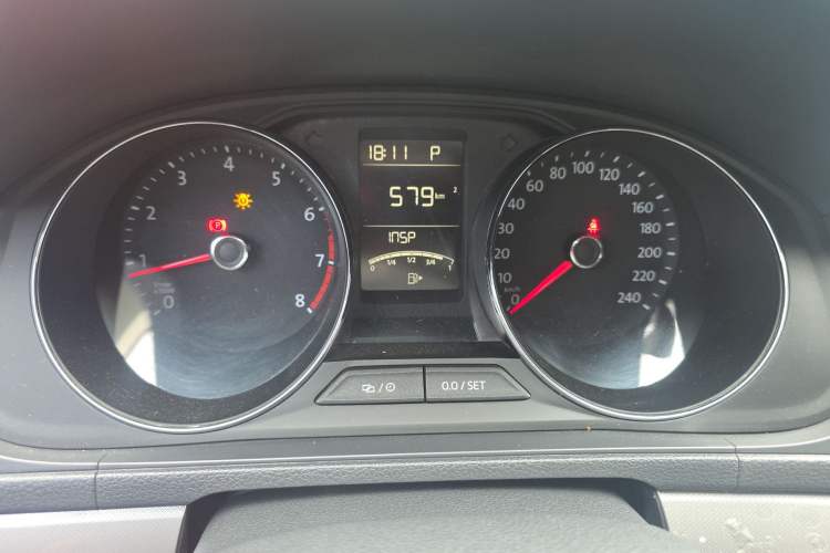 Used Volkswagen Lavida 2015 230TSI DSG Comfort Edition
