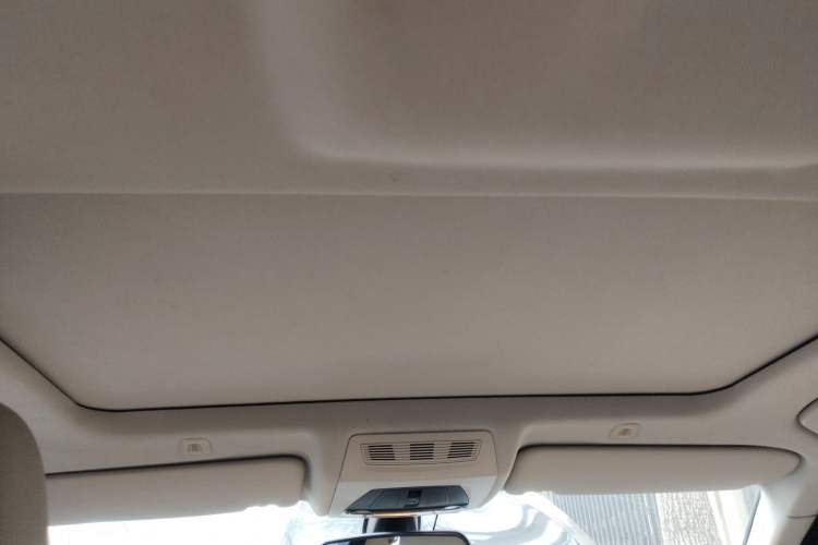 Used BMW 5 Series 2011 523Li Luxury Model